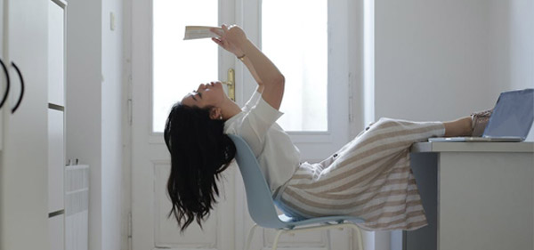 Prokrastinera betyder